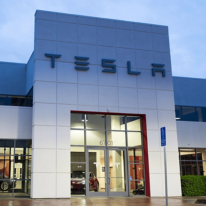 Why Tesla doesn’t pay taxes despite being valued at over $780,000,000,000