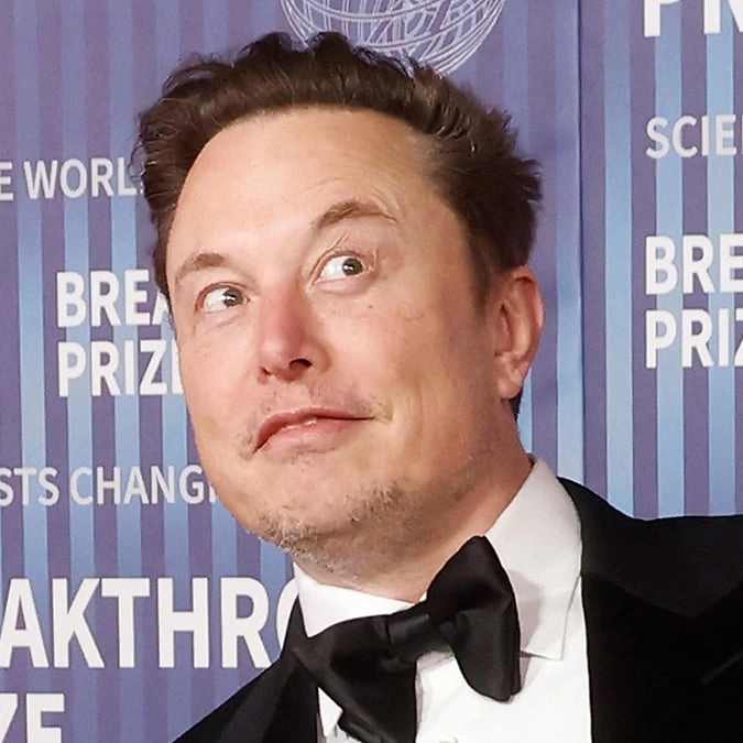 Elon Musk makes crass comment about Sydney Sweeney's 'boobs' in viral interview clip
