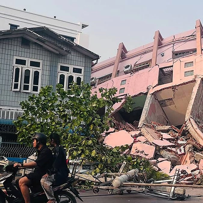 'Extraordinary' video showing Earth violently splitting apart after earthquake leaves scientists in shock