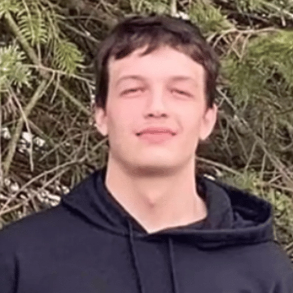 Missing 17-year-old to be reunited with family after being spotted on live stream 7 weeks after disappearance