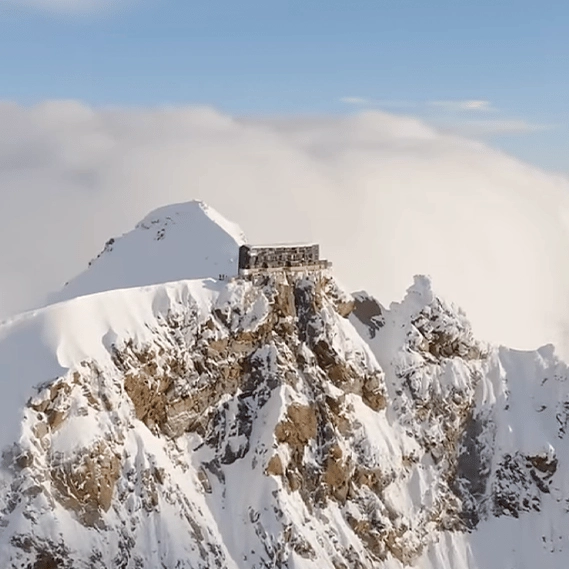 YouTuber spends overnight in the world's loneliest hotel that sits 15,000 ft high