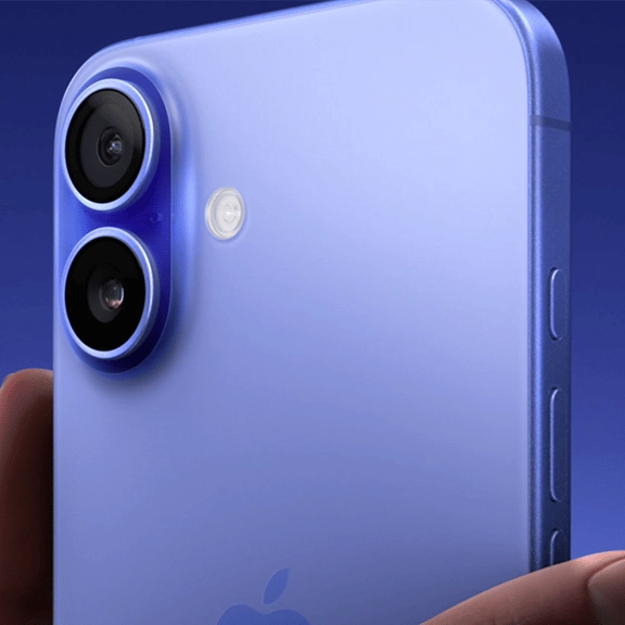 Apple is offering up to $650 off the new iPhone 16 and there's a super easy way to claim it