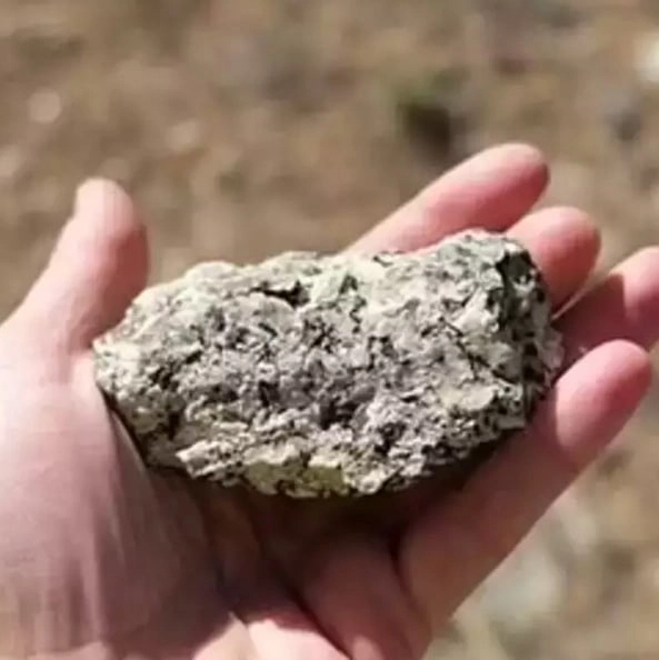 Discovery of over 2,000,000,000 tons of rare Earth mineral found in US could make country the new 'world leader'