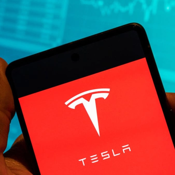 Shocking amount of money $10,000 invested in Tesla stock 2 weeks before US election is worth now