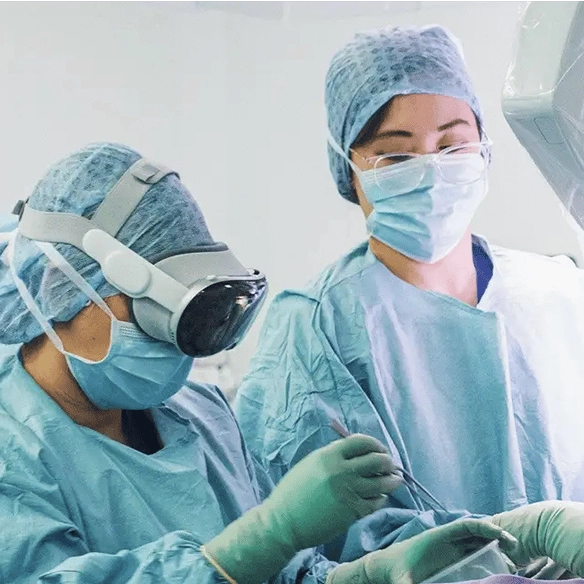 Apple Vision Pro used by UK surgeons to repair a patient's spine