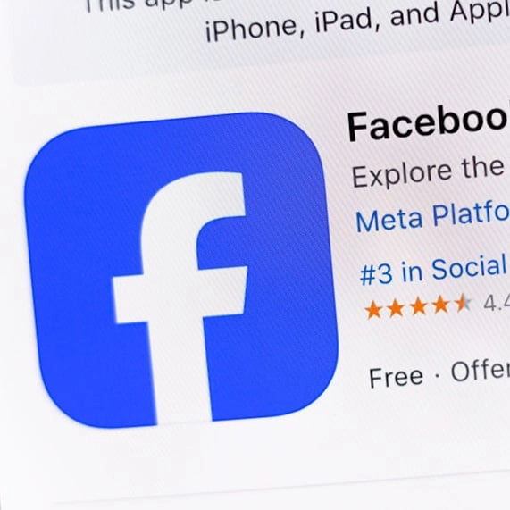Facebook icon mysteriously changes overnight leaving users upset with the 'aggressive' new look