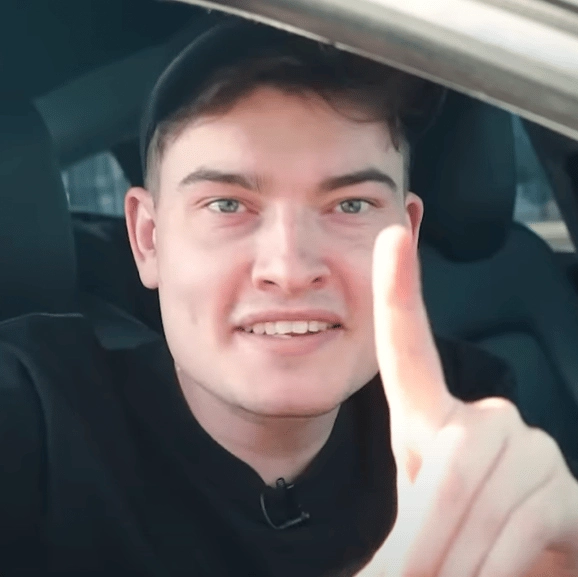 YouTuber bought every advert he saw for 24 hours and spent a ridiculous amount of money
