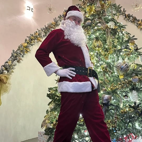 Elon Musk shocks supporters after revealing he's been on Mounjaro in Christmas post