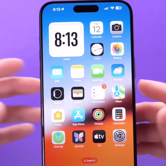 Tech expert shares ‘awesome’ iPhone feature that completely personalizes iMessages