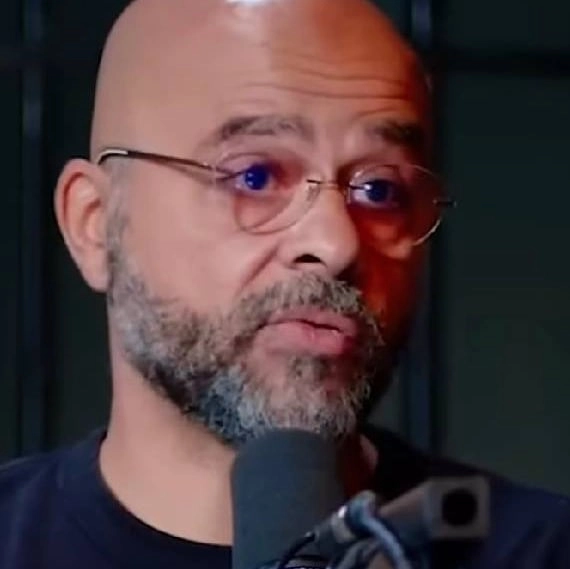 Former Google exec says AI is 'sentient in every possible way' in jaw-dropping clip