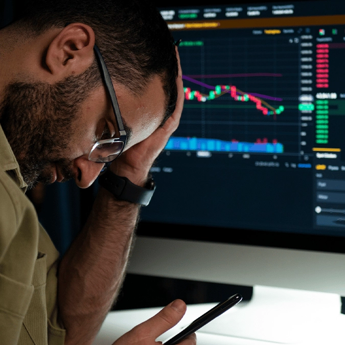 Experts issue Bitcoin warning as nearly $1,000,000,000,000 is wiped from the stock market