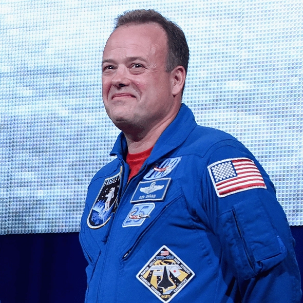 Astronaut who saw ‘big lie’ after spending 178 days in space reveals how people on Earth can experience the same thing