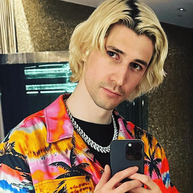 xQc reveals jaw-dropping earnings from 'bad day' during streaming 'peak'