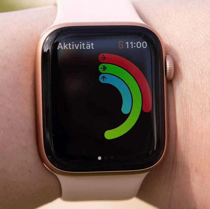 Tech insider says Apple might be dropping a game-changing alternative to the Apple Watch