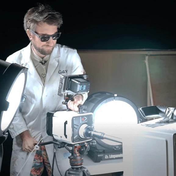 Incredible video shows inside a microwave at 80,000 FPS and what happens when a CD is put in
