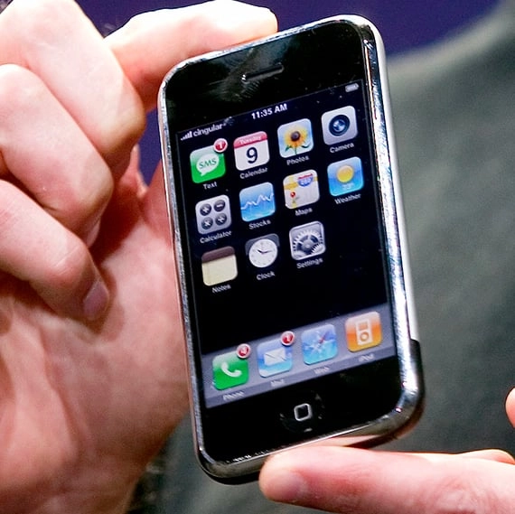 People have goosebumps after watching resurfaced clip of Steve Jobs hinting at the iPhone before it was released