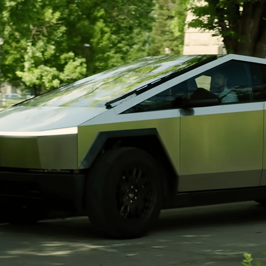 Viewers call out ‘terrifying’ Cybertruck feature in Youtuber’s brutal review of $100,000 vehicle
