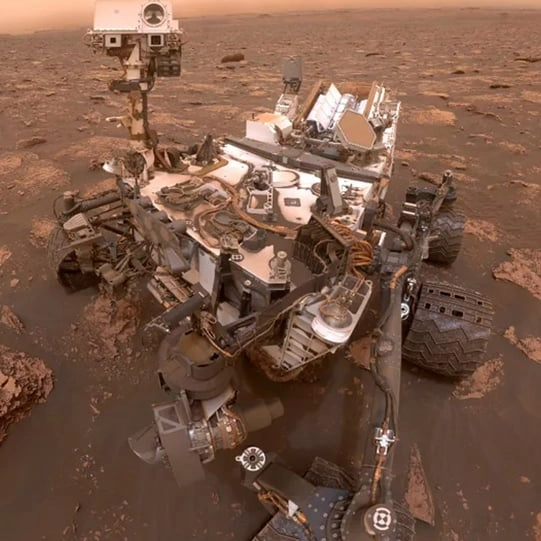 Mars rover accidentally stumbled across extraordinary substance that 'shouldn't be there' and is leaving experts stunned
