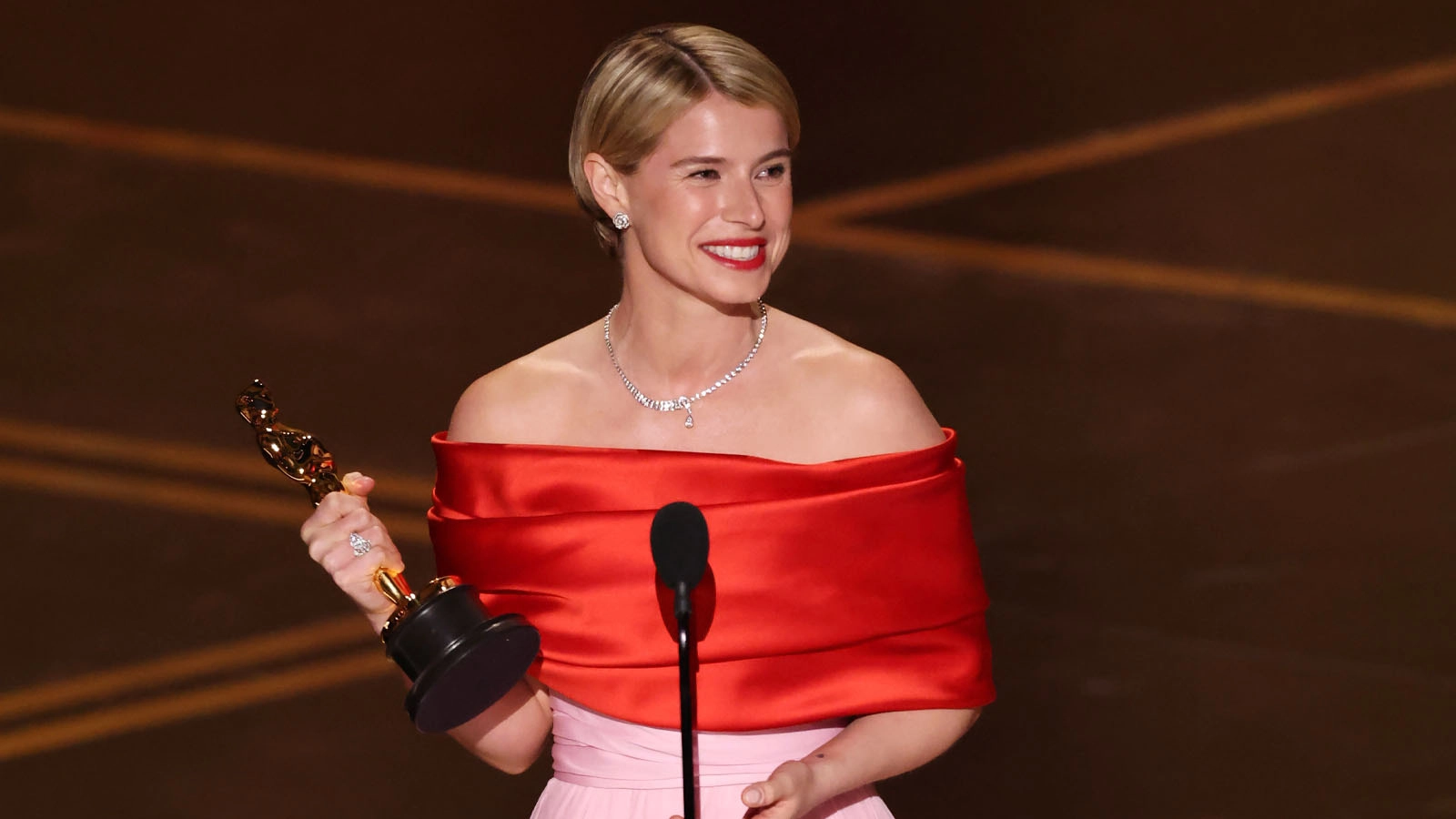Jessie Buckley Just Proved The Oscars Should Give Awards to Video Games