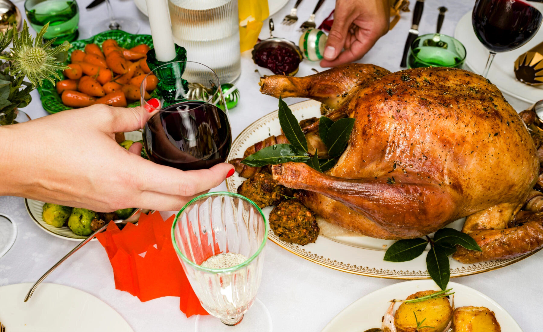 Why Being Around Your Family Makes You Feel 17 Again (And Not In A Good Way)