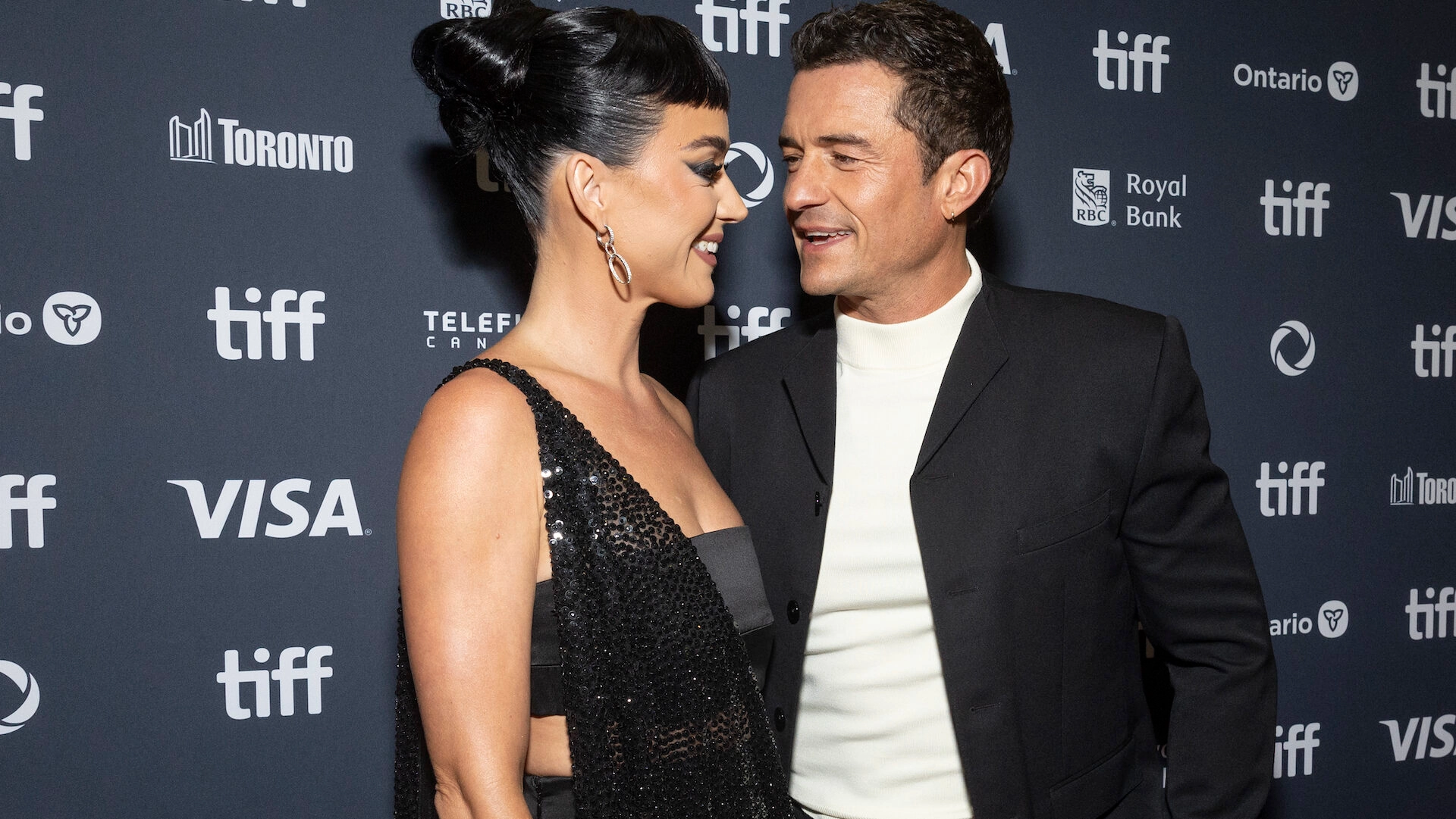 The Bar Is On The Floor: Katy Perry Said She Rewards Orlando Bloom With Head If He Does The Dishes