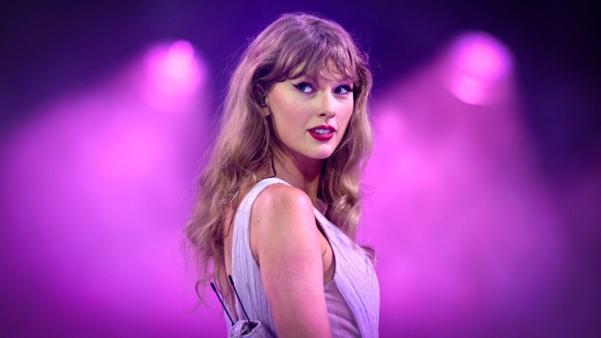 Is Taylor Swift Releasing The ‘Reputation’ Vault Tracks Soon? Analyzing These New Easter Eggs
