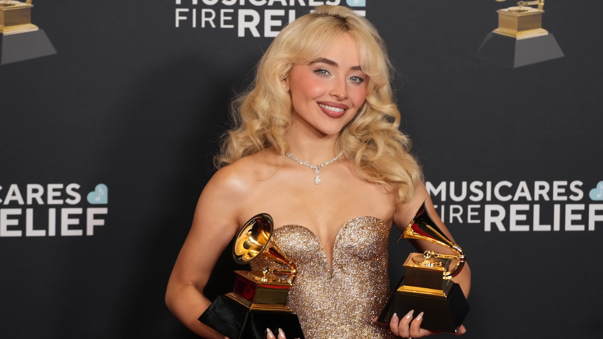 Want To Achieve Sabrina Carpenter’s Blowout From The Grammys? Here’s How