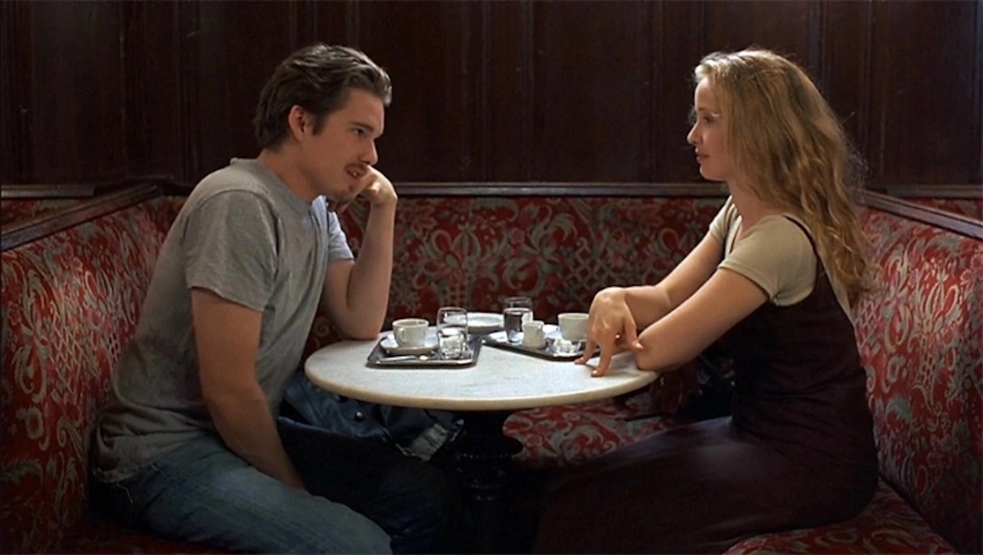A Good First Date Is Rare! Here’s What To Text Them So They Stick Around