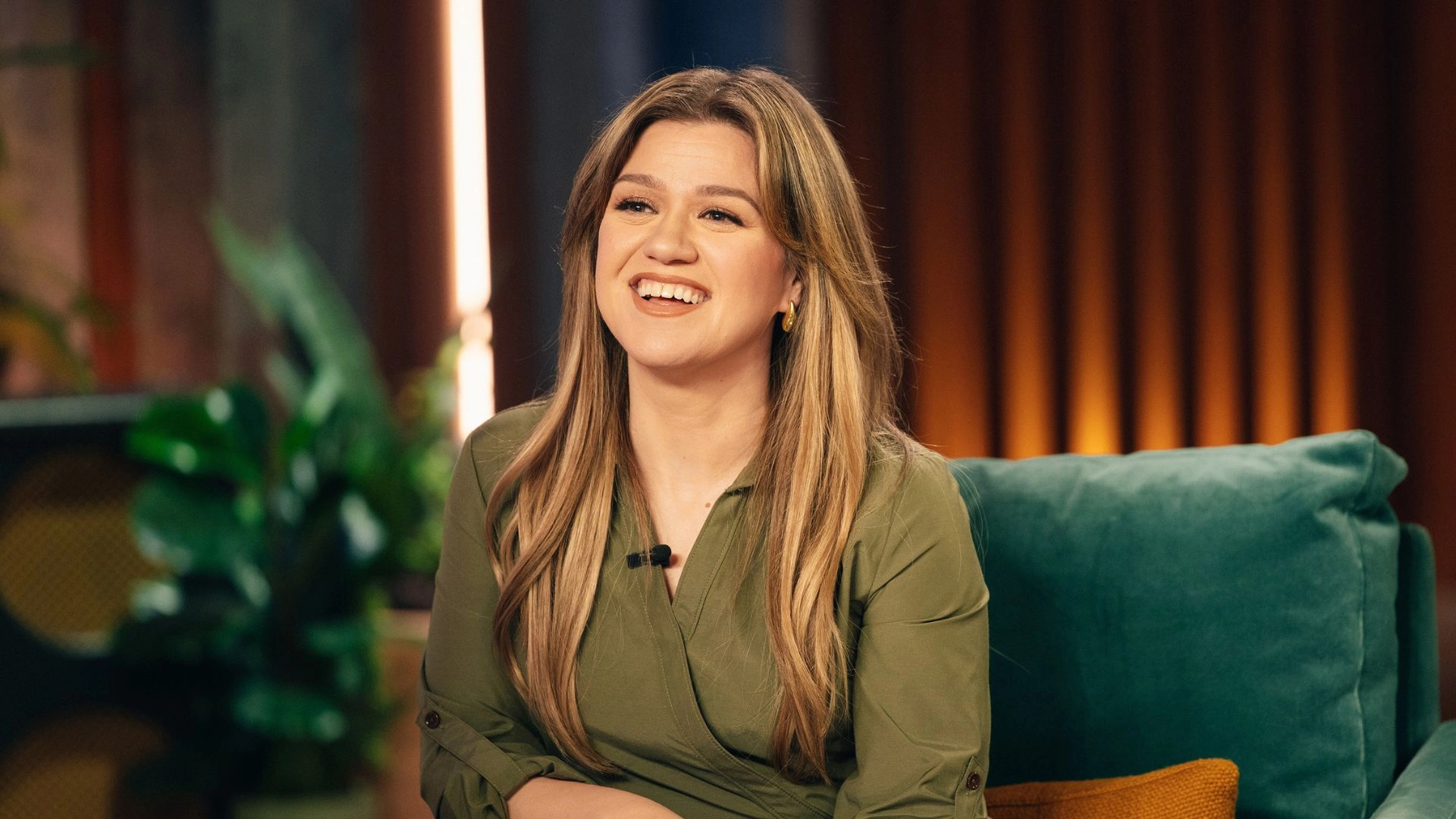 Uh, Where Is Kelly Clarkson And Why Isn’t She Hosting Her Show?