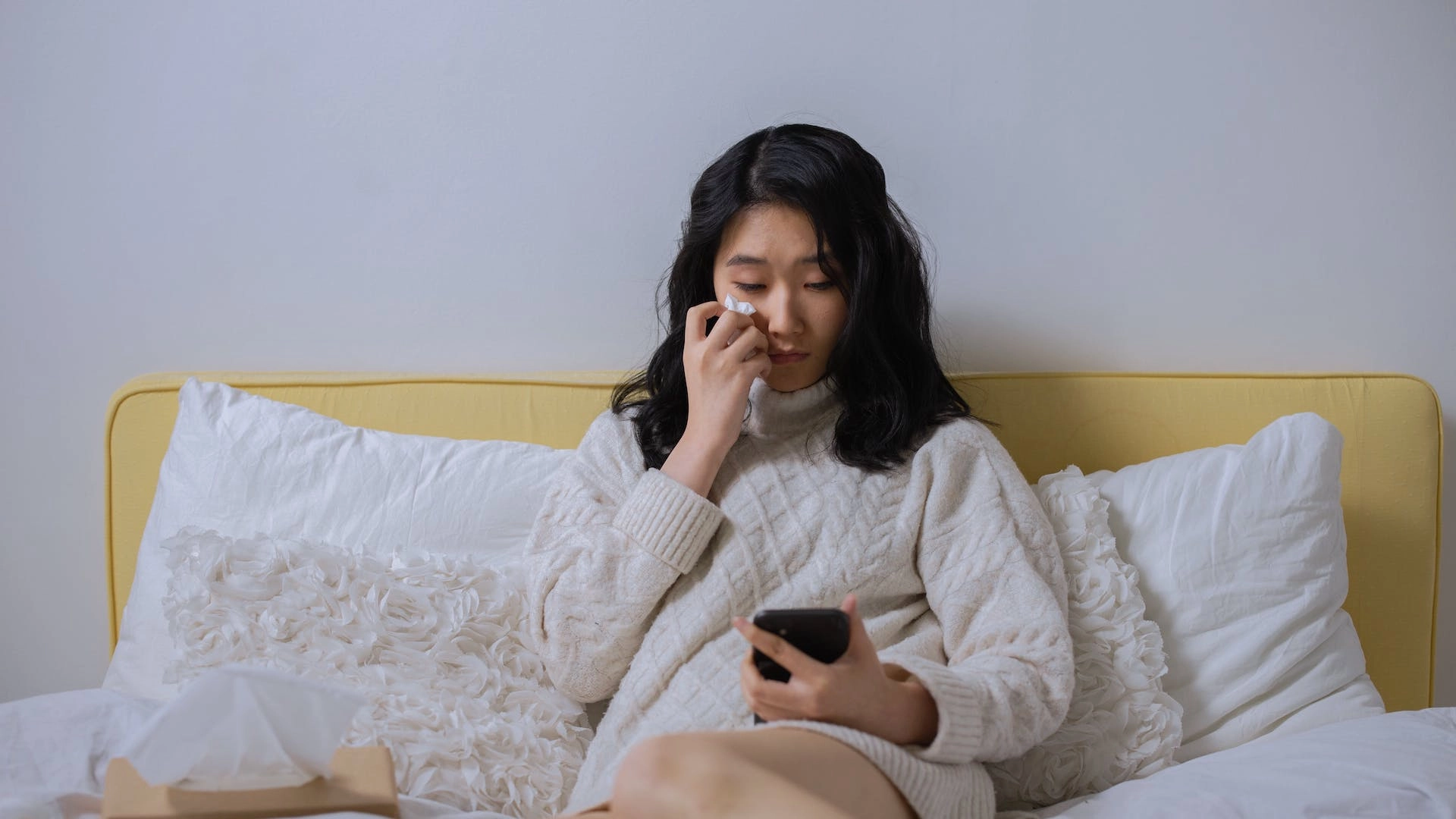 The Most Unhinged And Horny Tweets About Being Single To Get You Through V-Day