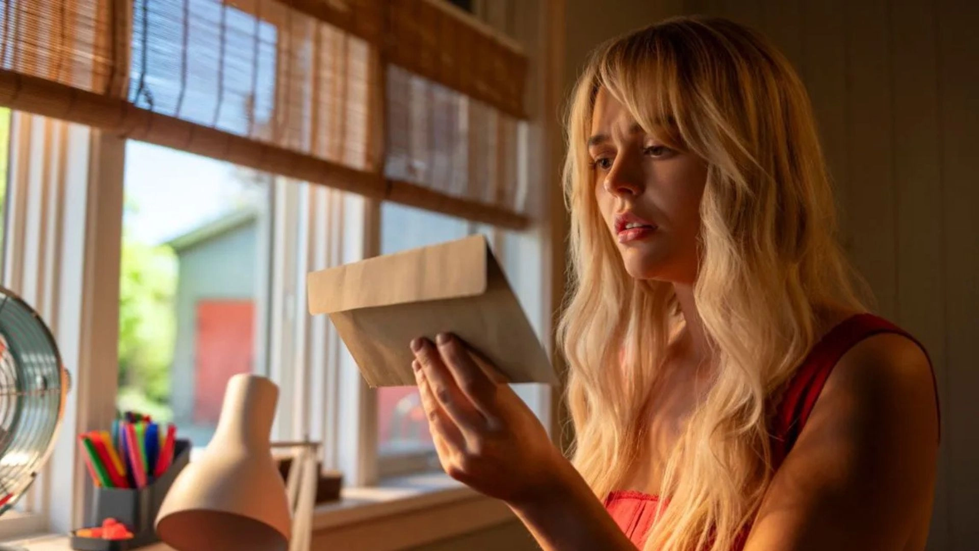 Unpacking The Insane ‘We Were Liars’ Plot Twist That Wasn’t In The Book
