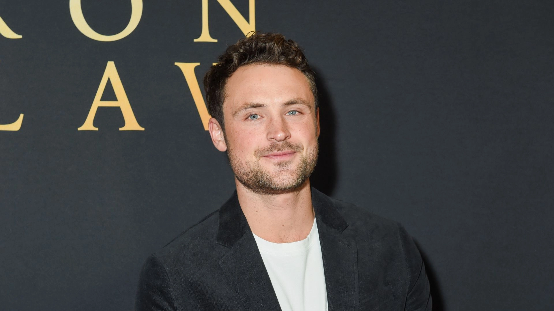 Urgent: Zac Efron Has A Hot Brother And He’s On This Season Of ‘The Traitors’