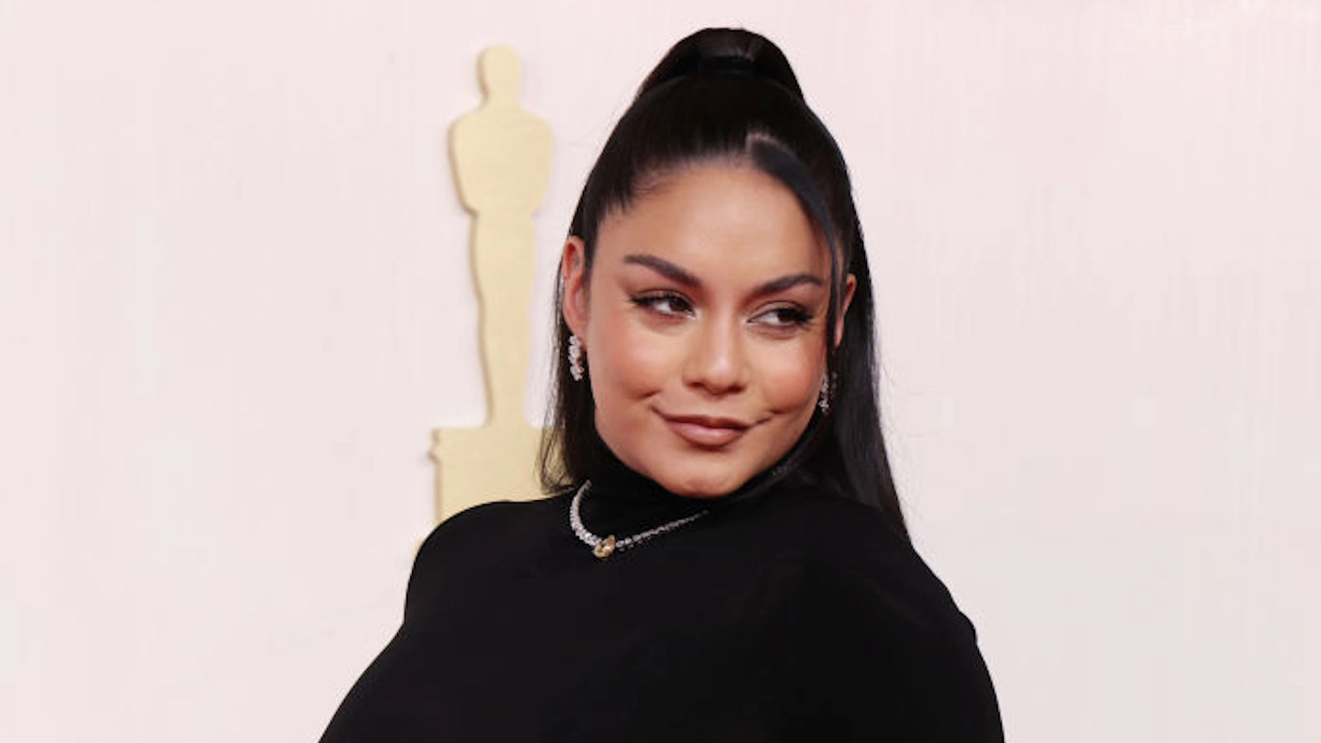 Vanessa Hudgens Is Pregnant And I Am Not OK! See Her Baby Bump At The Oscars