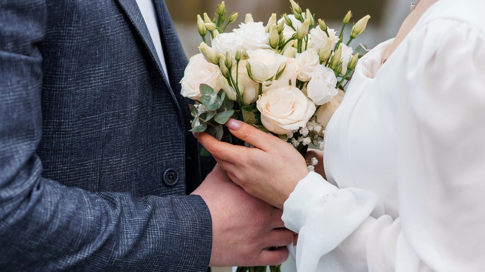 How To Plan A Wedding In 6 Months Without Losing Your Mind