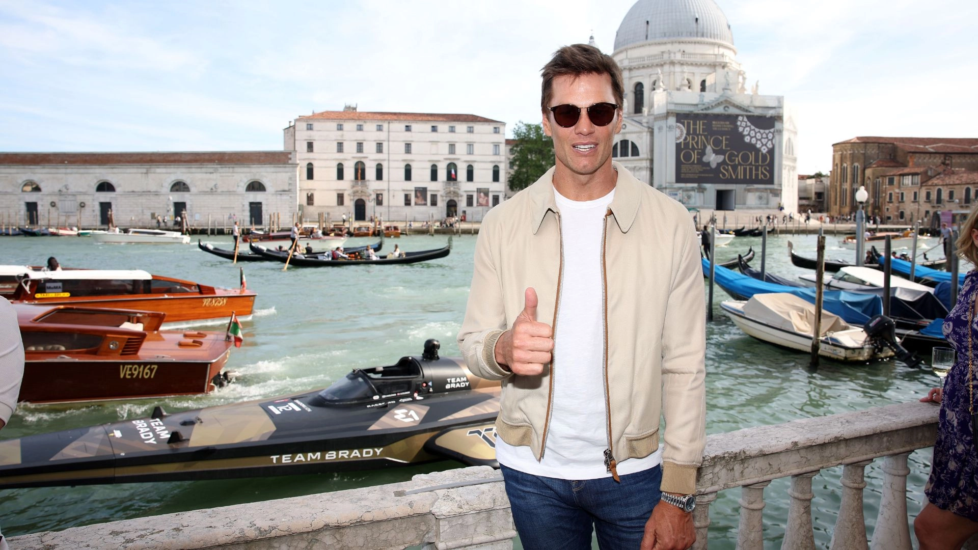 I Can’t Look Away From Tom Brady Live Laugh Loving His Way Through Divorce