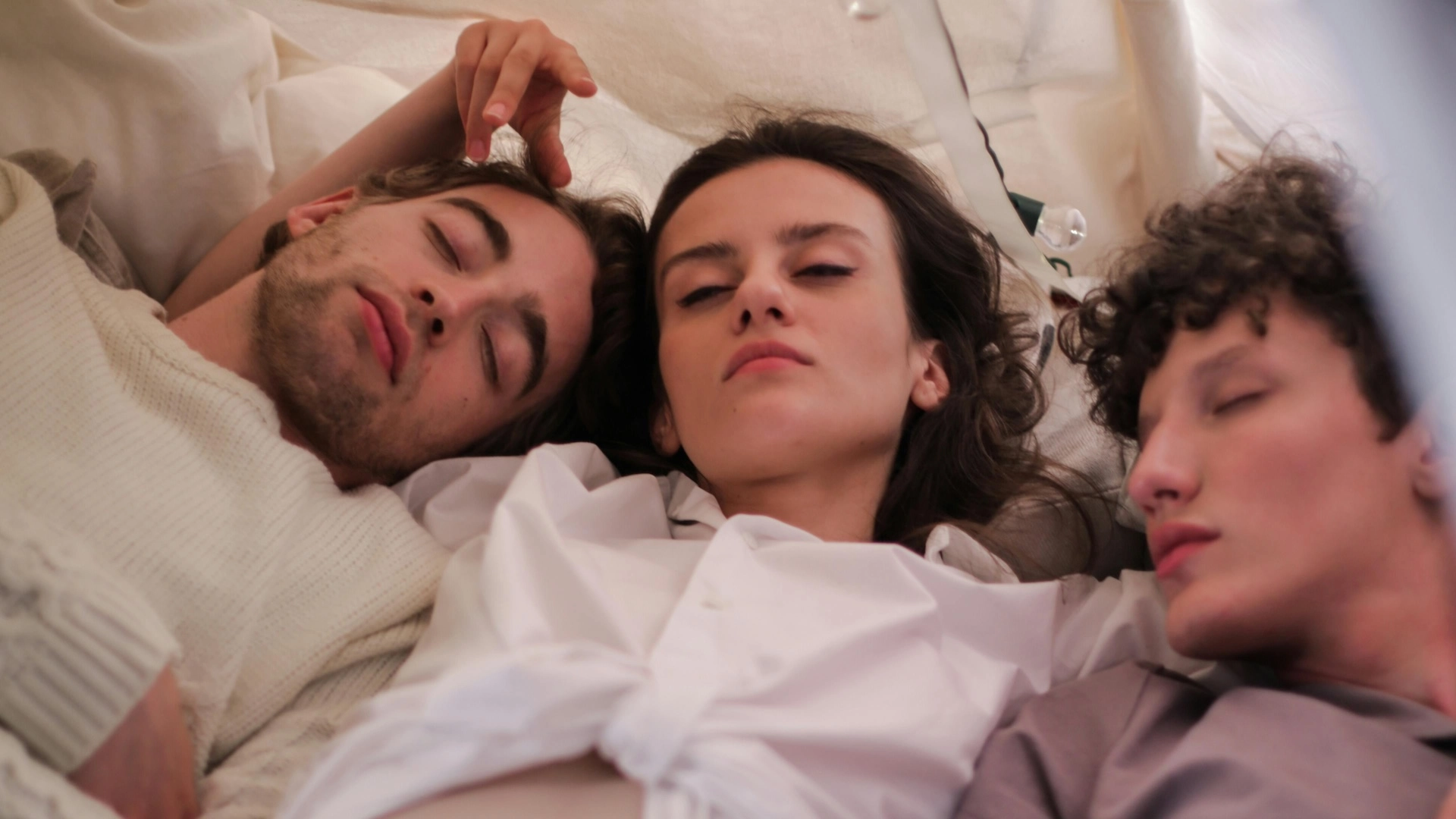 What Is Solo-Polyamory? No, It’s Not The Same As Being Single