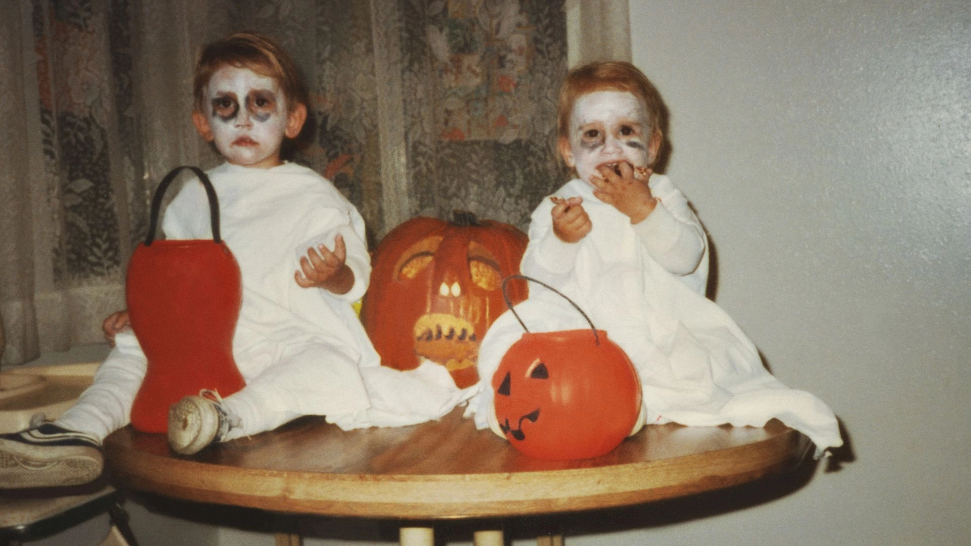 55 Real Moms Share Their Kids’ Creepiest IRL Ghost Stories