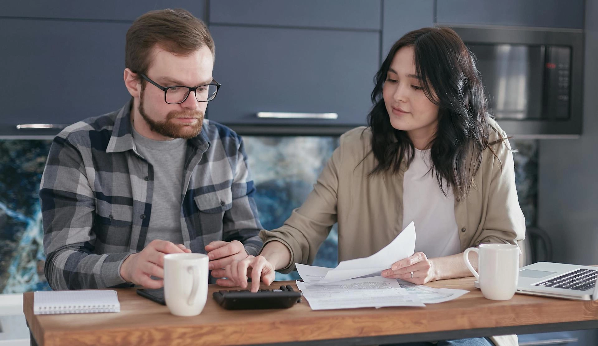 Yay, You’re Dating Somebody New! But When Do You Tell Them How Much You Make?