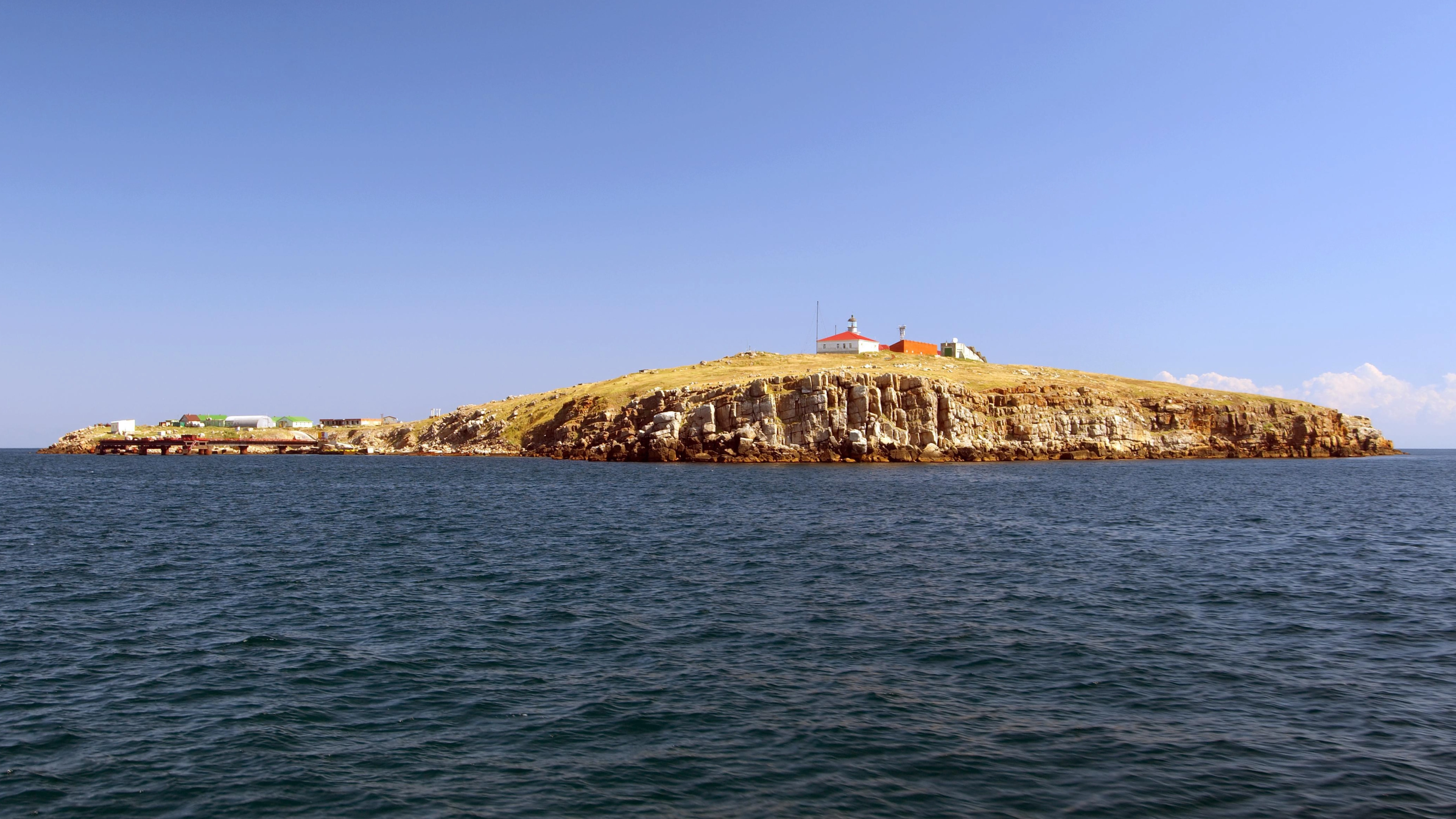 Ukrainians Defending Island Tell Russian Forces To ‘Go F**k Yourself’ Before Their Final Standoff