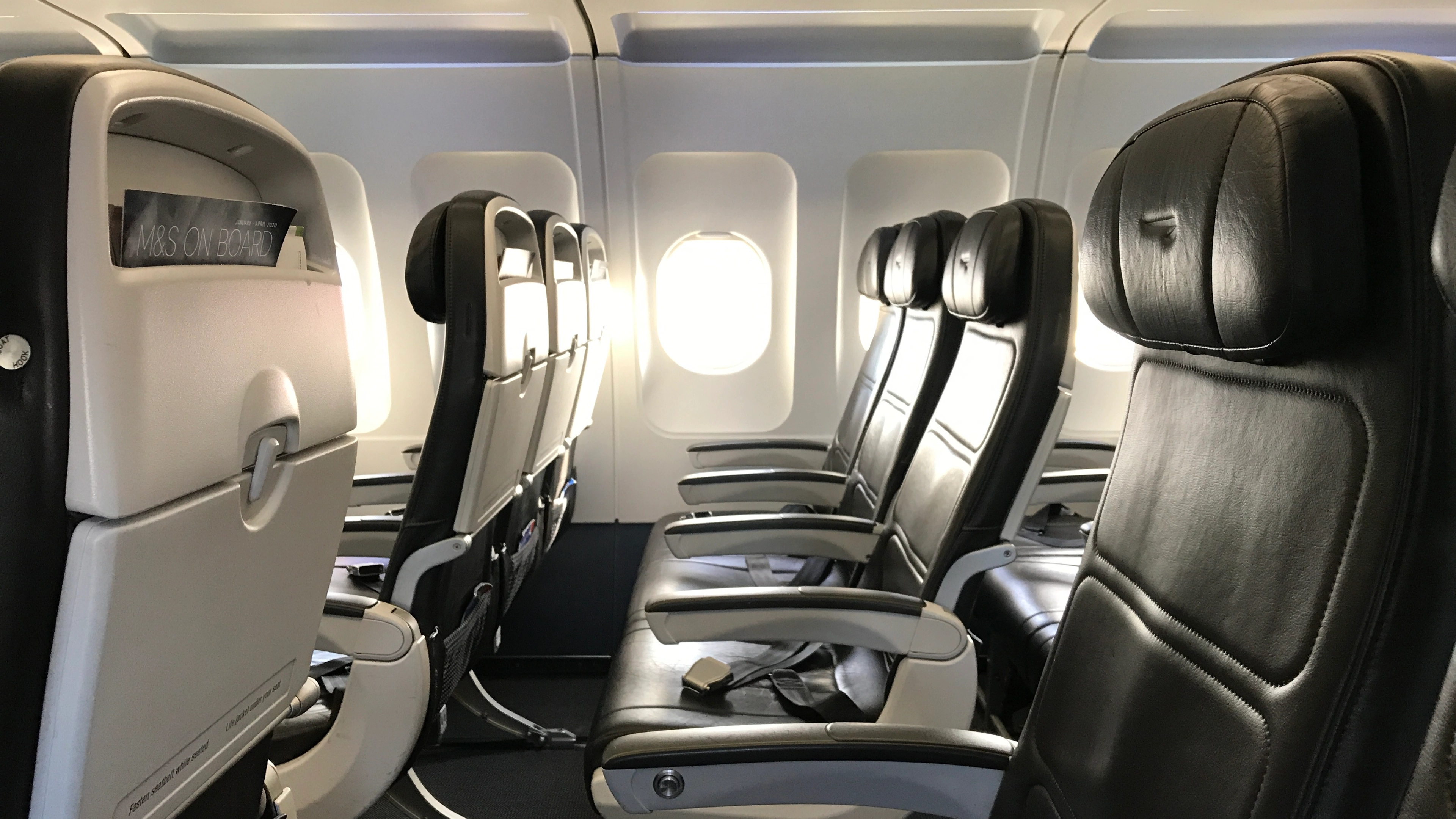 ​Pilot Reveals Best Place To Sit On A Plane