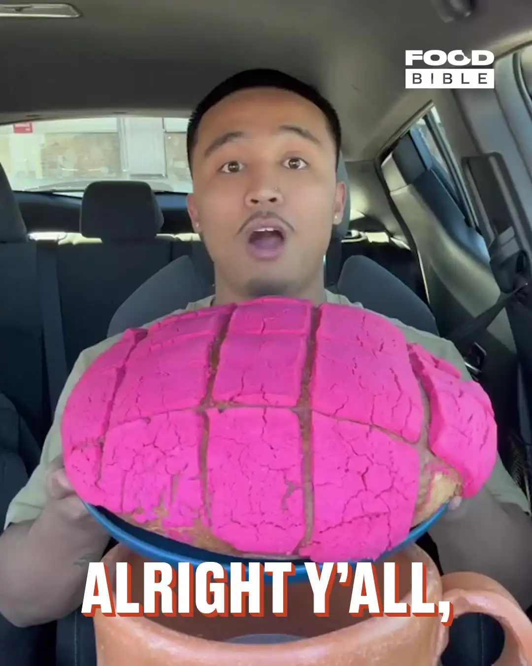 Trying A Huge Mexican Concha 🤯🇲🇽