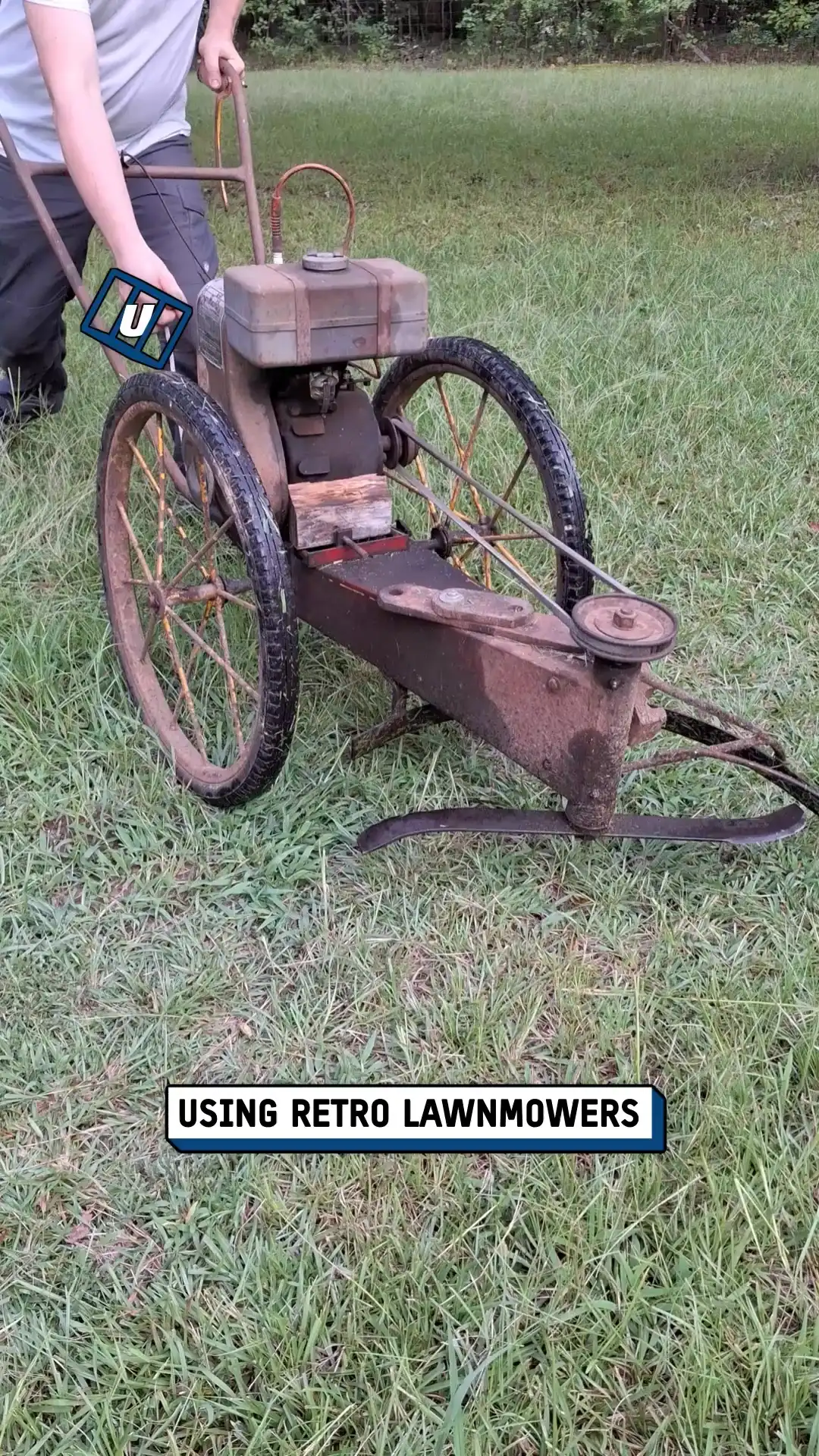 Retro lawn mowers 🌱