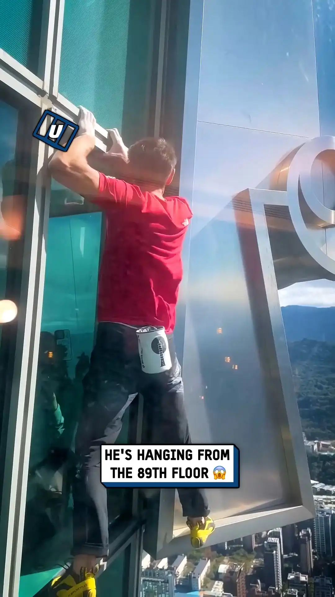 Free solo climbing on the 89th floor 😱🧗♂️
