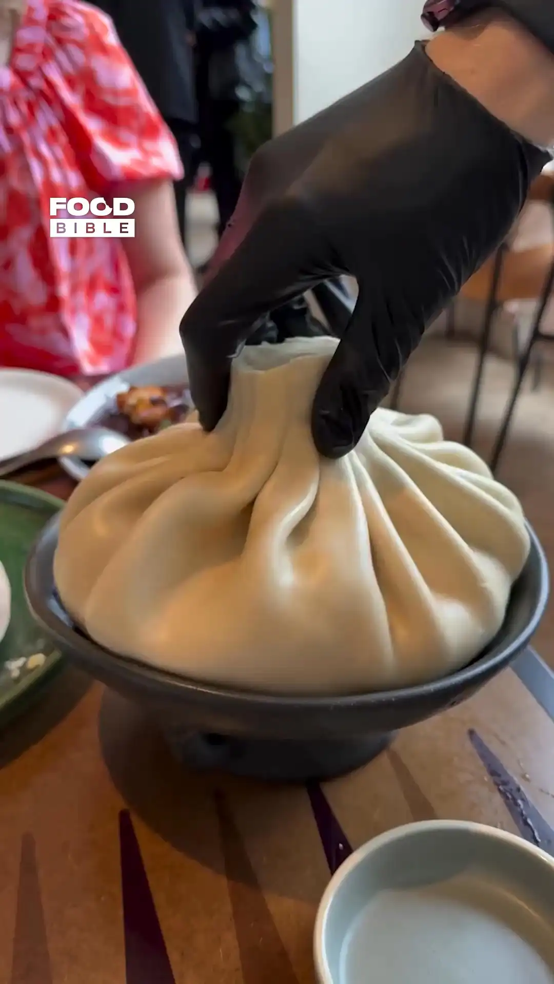 Cutting up a mother dumpling 😯