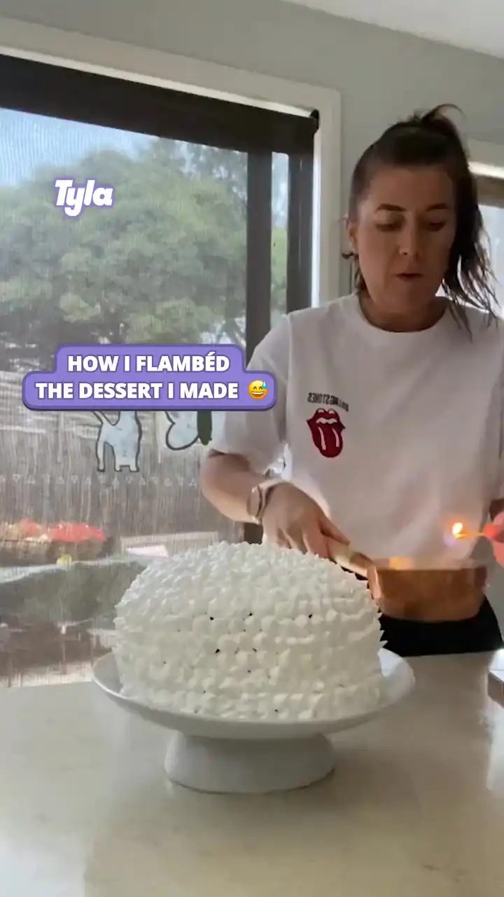 I'd end up with no eyebrows after 😳😅