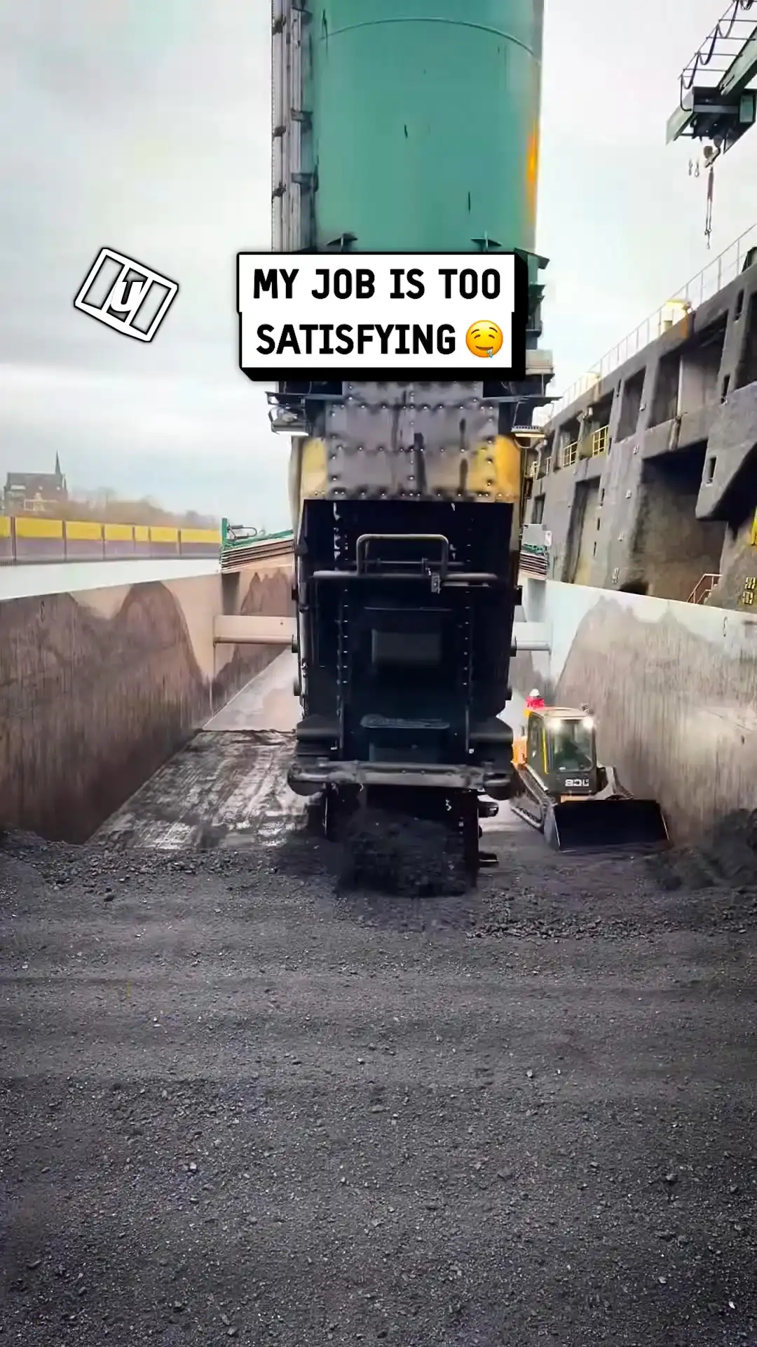 Satisfying boat unload