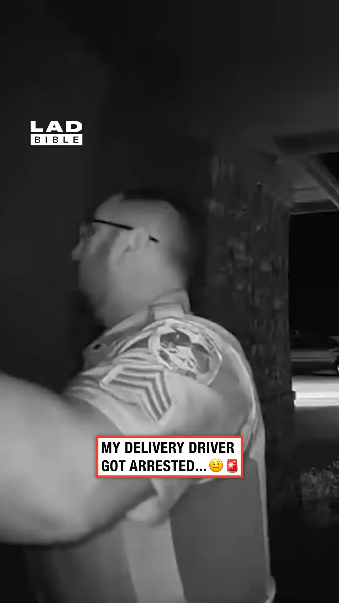 Cop delivers my food after the driver was arrested 😂