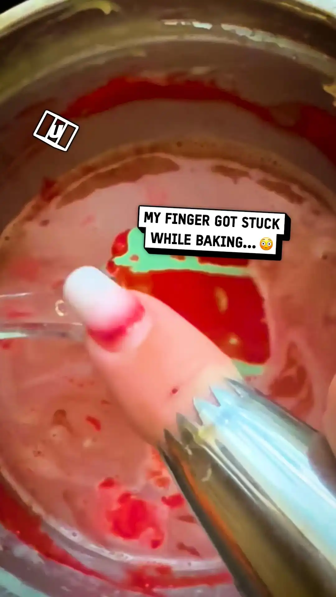 My finger got stuck 💀