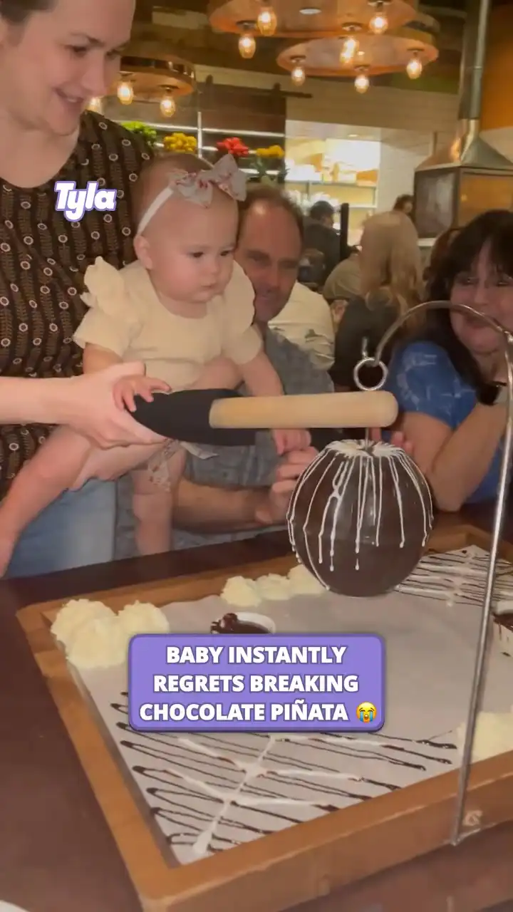 I'd have the same reaction if I saw the fruit tbh 😂🍓