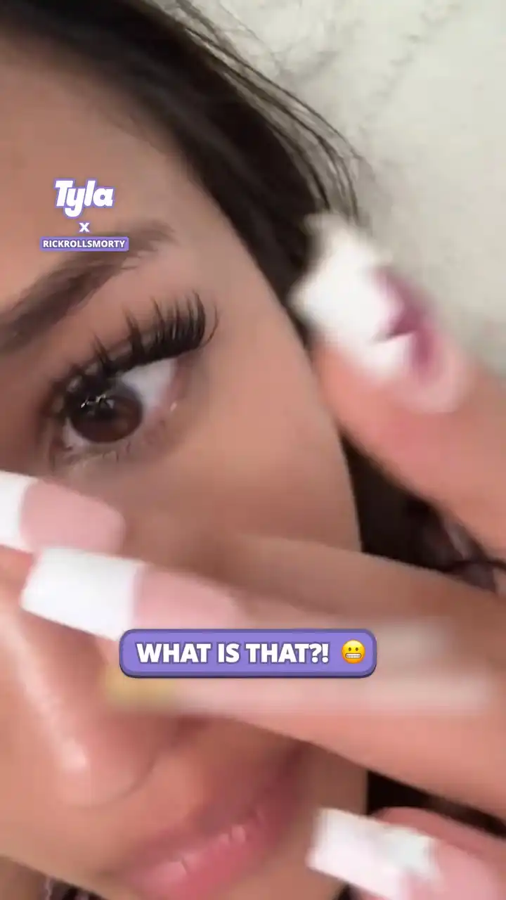 No way that came from her eye 😳👀